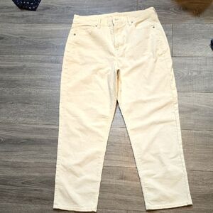 American Eagle Outfitters High Rise Jeans in Cream. Regular Fit. StretchSize 14